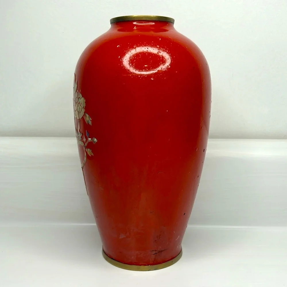 Vintage 🦤 Korean Red Lacquer Brass Vase Mother of Pearl Inlay Phoenix Bird - Picture 2 of 16